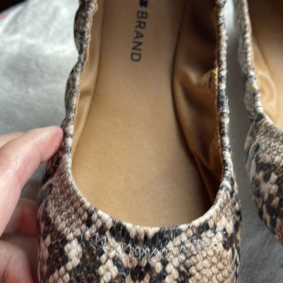 Lucky Brand size 9M reptile print ballet flats. - Picture 3 of 10